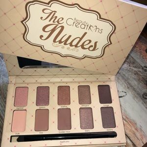 Beauty creations eyeshadow palette
